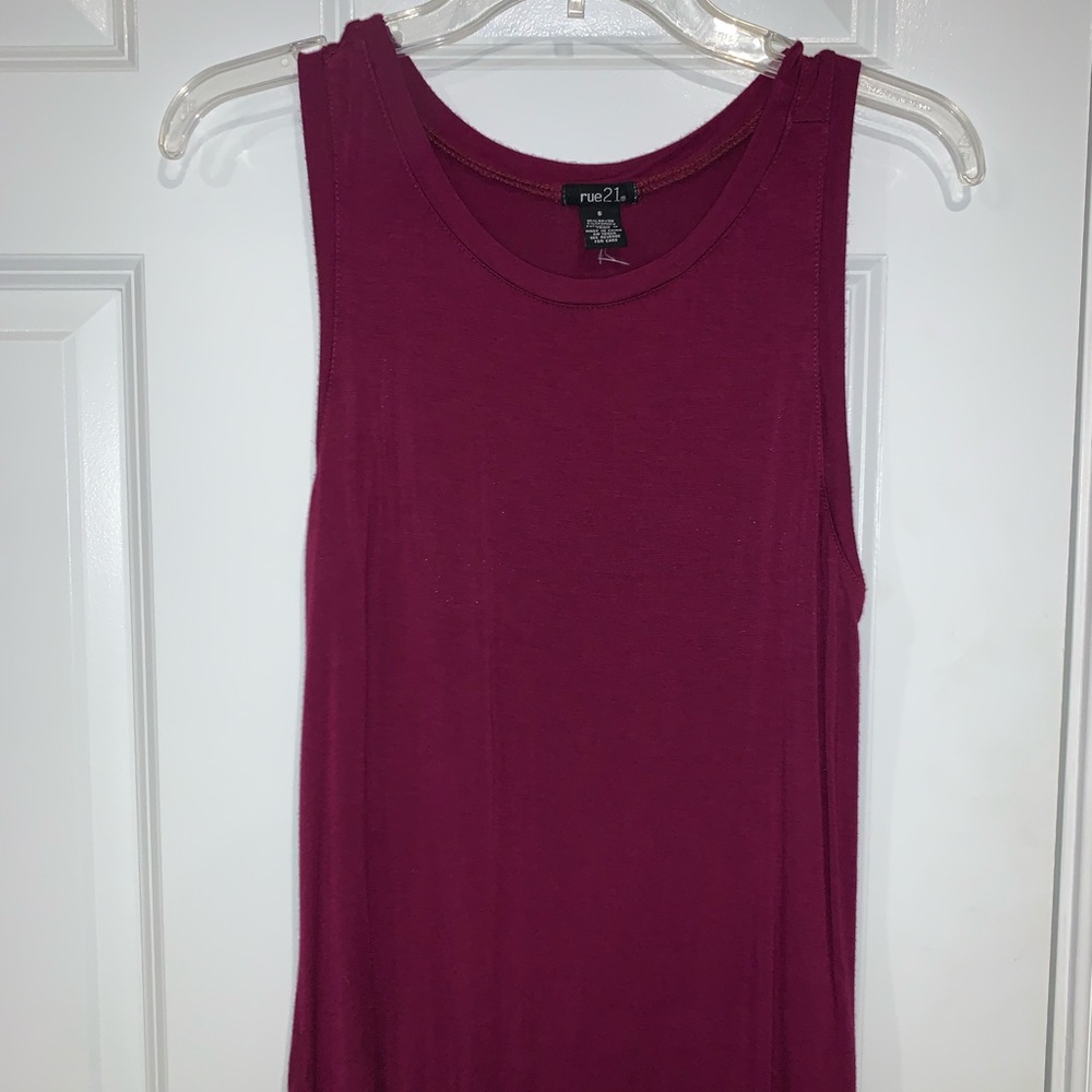 Women’s burgundy tank